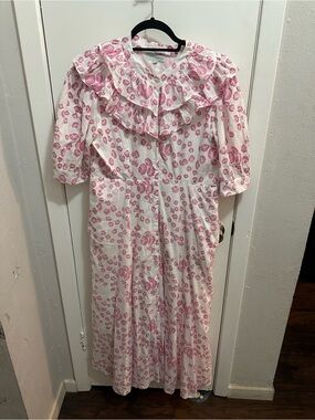 Girls White Nightgown with Pink Shell Print and Ruffle Collar